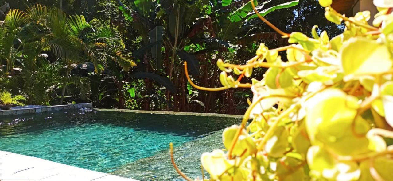 אובטובה Haleiwa Chales E Suites - A Guest House Do Prumirim מראה חיצוני תמונה